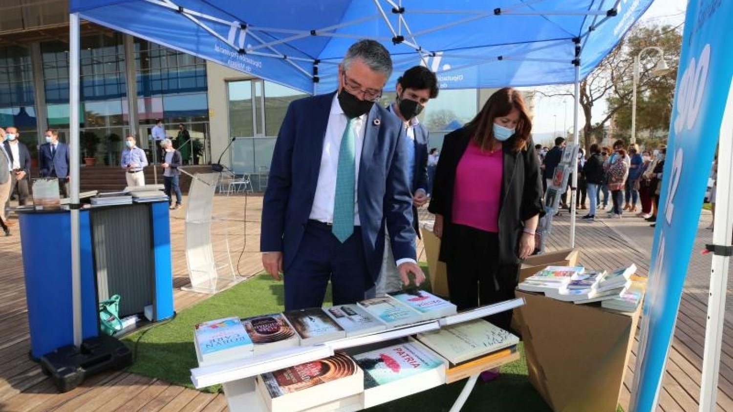 La biblioteca itinerante de la Diputación vuelve a recorrer los pueblos de la provincia