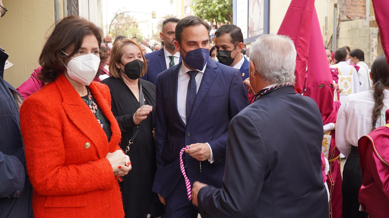 Pérez pide eliminar las vallas y hacer la Semana Santa de Málaga 