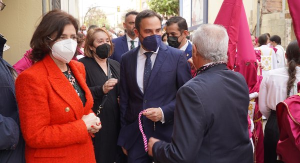 Pérez pide eliminar las vallas y hacer la Semana Santa de Málaga 