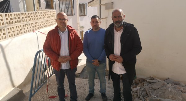 Infraestructuras inicia los trabajos de mejora en la calle El Pilar de Chilches