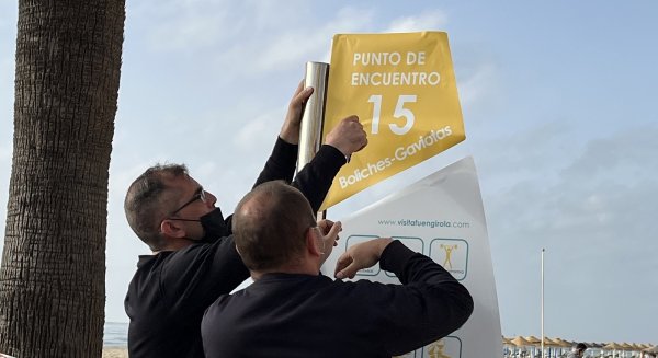 Fuengirola renueva la cartelería y el vinilado del mobiliario