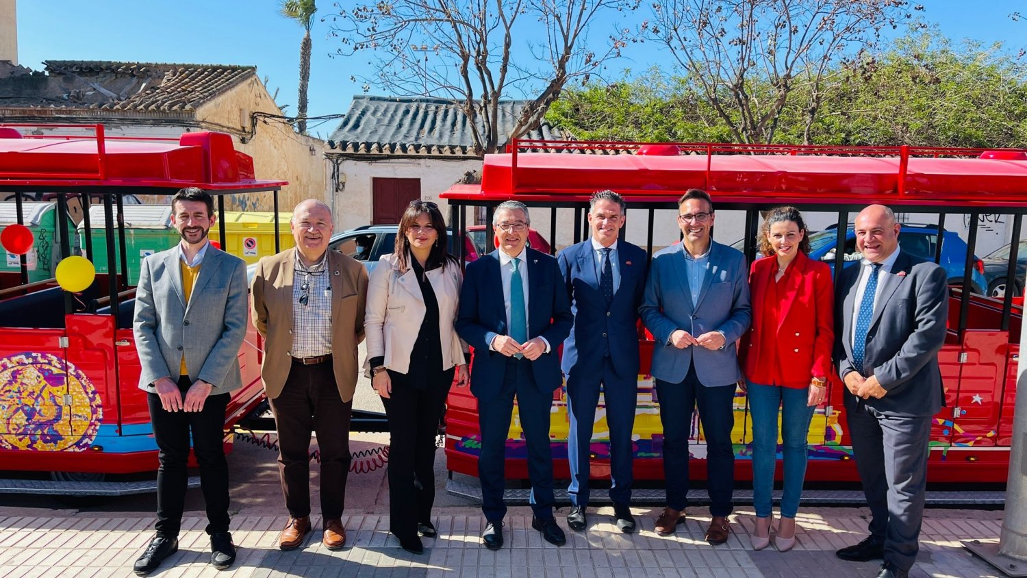 El tren turístico de Rincón de la Victoria recorre los enclaves más emblemáticos de la ciudad