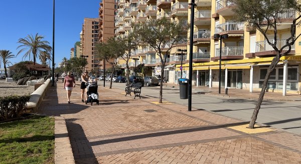 El área litoral de Fuengirola, preparada para el turismo de Semana Santa
