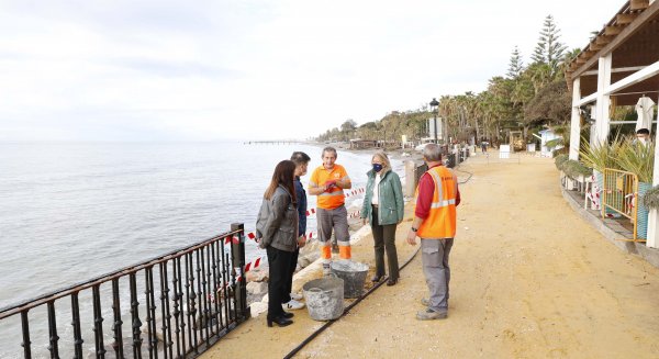 Muñoz destaca el “esfuerzo titánico” del Ayuntamiento para que las playas vuelvan a la normalidad