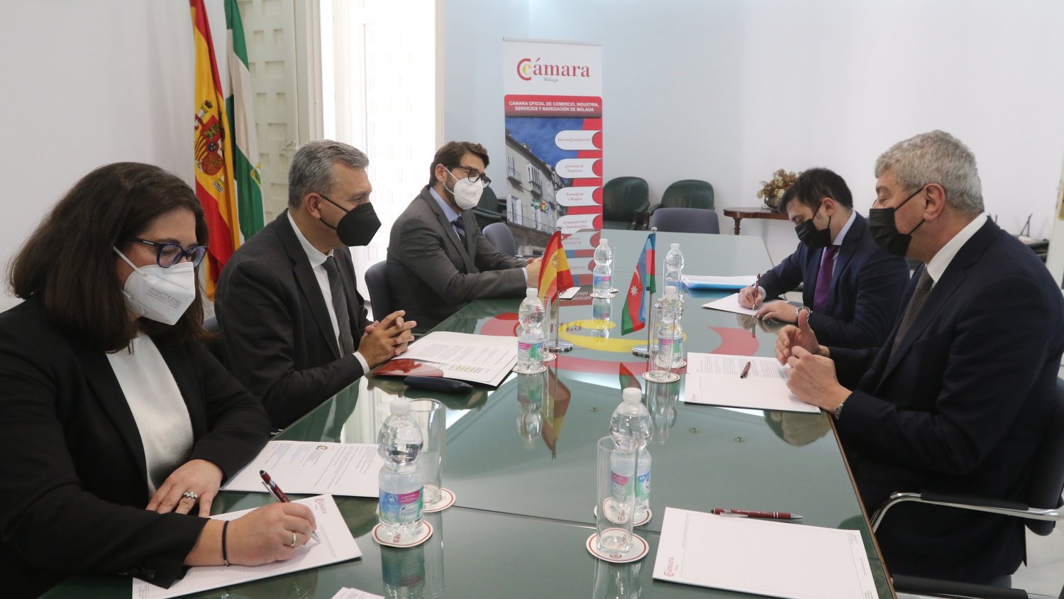 La Cámara de Comercio se reúne con el embajador de Azerbaiyán en España