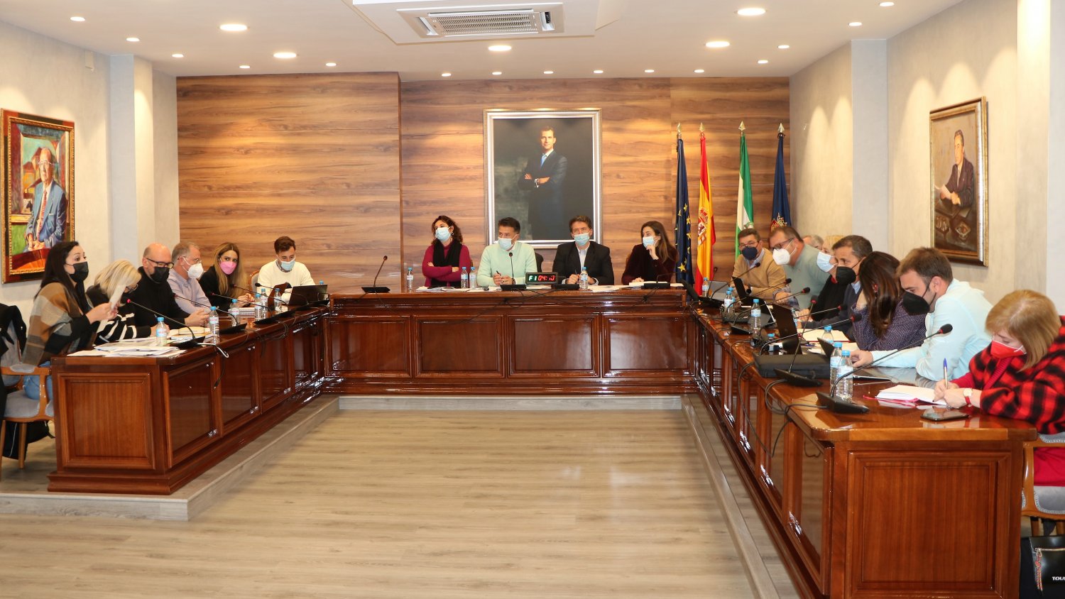 El Ayuntamiento sufragará parte de los costes de movilidad de los estudiantes de Torrox