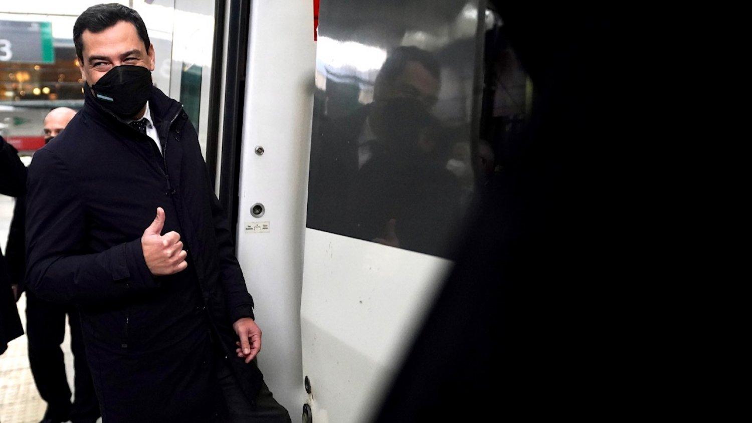 Moreno tiende la mano al Gobierno de España para avanzar en la conexión ferroviaria