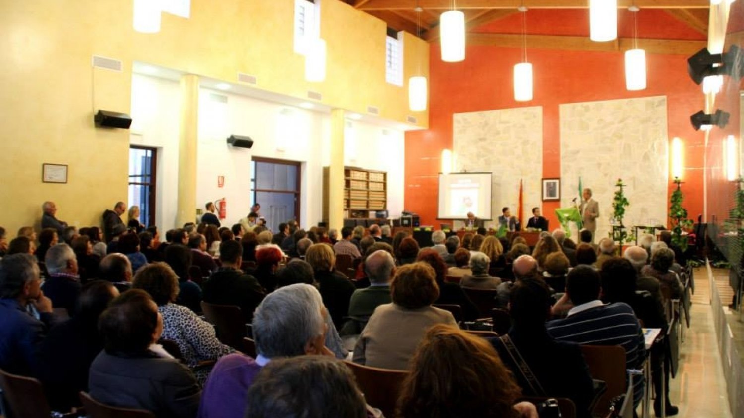 'VII Ojén por la salud' rinde homenaje al personal sanitario por su lucha contra la pandemia