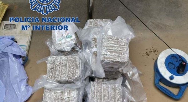 Policía Nacional intercepta un transporte de de sustancias estupefacientes