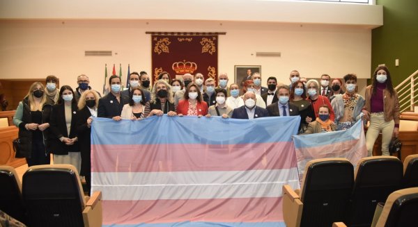 Torremolinos celebra el Día de la Visibilidad Trans en un acto con una exposición interactiva