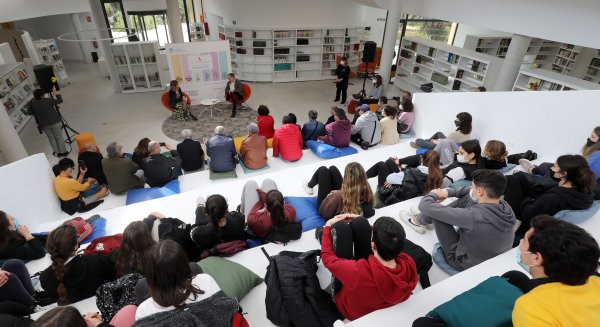 Marpoética cruza su ecuador con la apertura de los ‘Diálogos Poéticos’