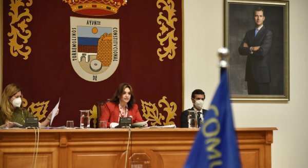Torremolinos aprueba por unanimidad bonificar al 95% la tasa por cambio de titularidad de comercios