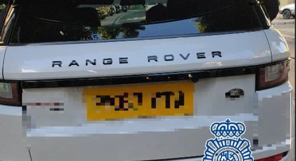 La Policía Nacional recupera un todoterreno de alta gama tras detectar signos de manipulación