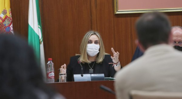 La A-92 mejorará su visibilidad con la renovación de los captafaros en sus cerca de 550 kilómetros