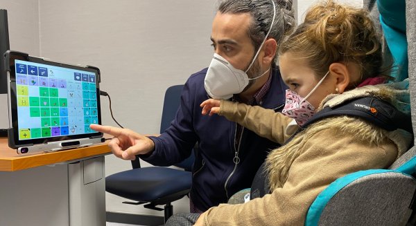 El Regional incorpora lectores oculares para pacientes con trastornos neuromotores graves