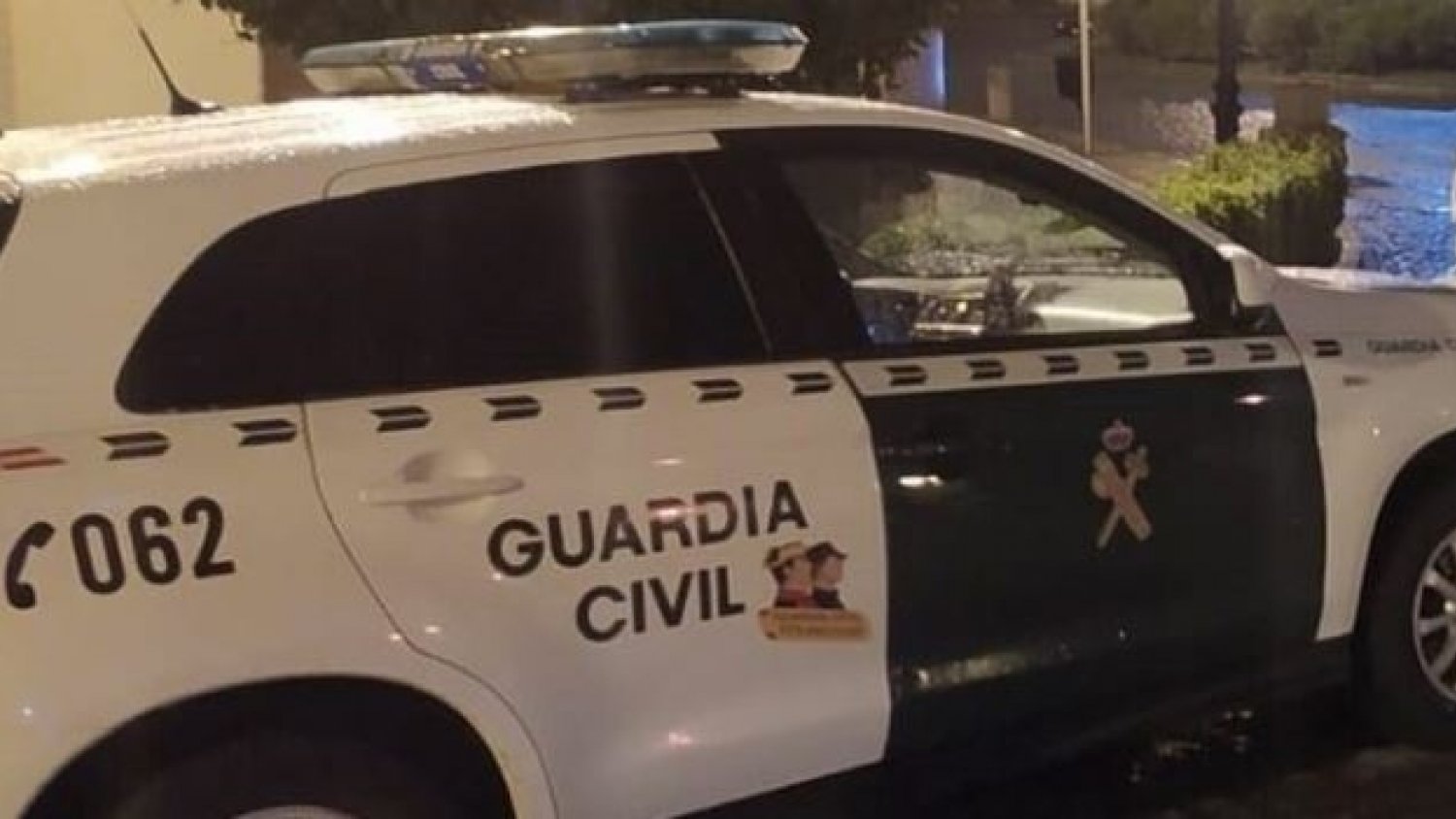 La Guardia Civil reduce a tiros a un hombre en orden de búsqueda y captura en Rincón de la Victoria