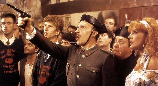 La Filmoteca de Andalucía invita a recordar el surrealismo con ‘Amanece, que no es poco’