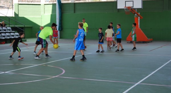 Torremolinos ultima las plazas para los Campamentos Deportivos de Semana Santa