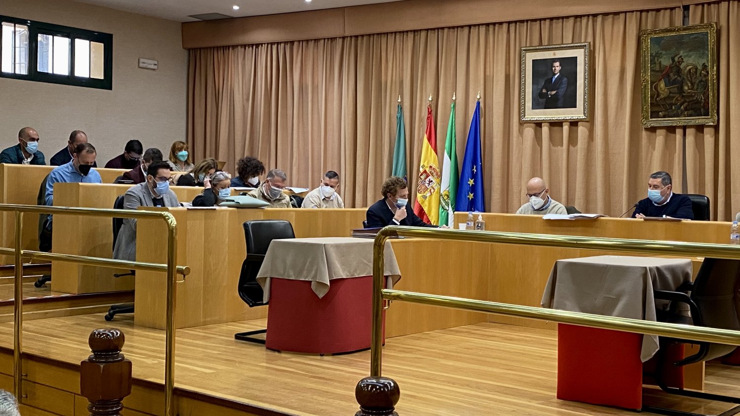 Vélez aprueba en pleno destinar el Fondo de Contigencia para ayuda humanitaria en Ucrania