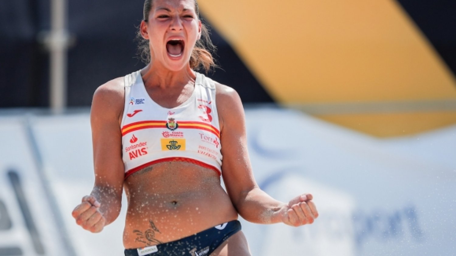 Torremolinos acoge cuatro partidos amistosos de la selección femenina de balonmano playa